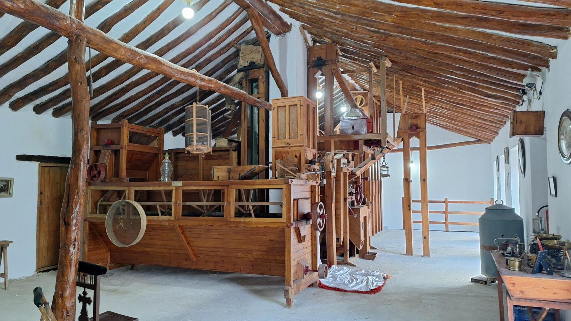 El Molino De Alatoz Villa Luaran gambar